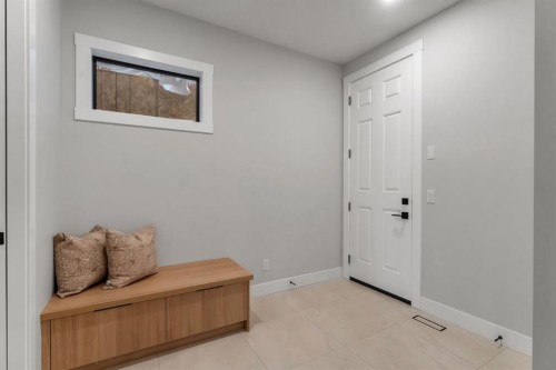 12 Spring Creek Point Sw, Calgary, AB - Indoor Photo Showing Other Room