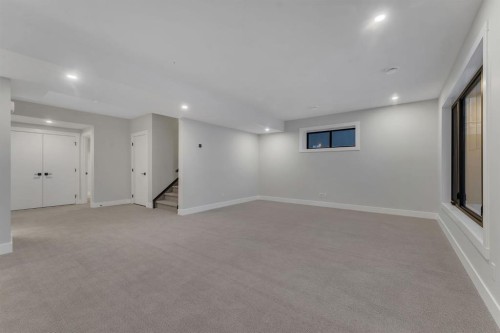 12 Spring Creek Point Sw, Calgary, AB - Indoor