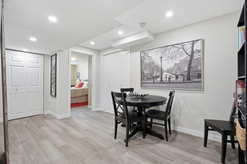 1523 110 Avenue Sw, Calgary, AB - Indoor Photo Showing Dining Room