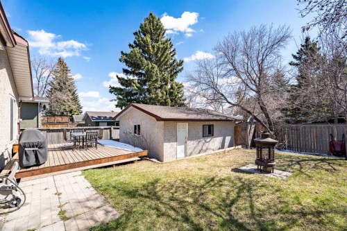 1523 110 Avenue Sw, Calgary, AB - Outdoor