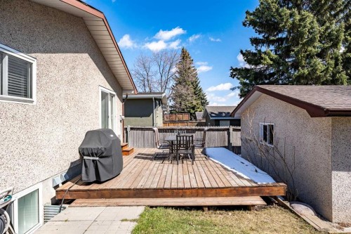 1523 110 Avenue Sw, Calgary, AB - Outdoor With Exterior