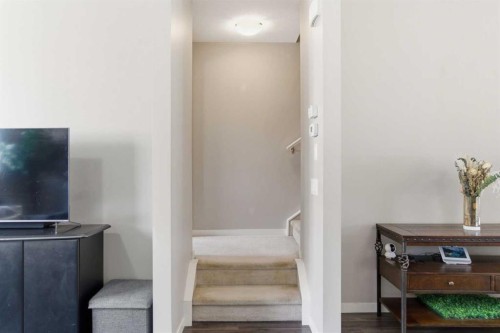 150 Copperpond Villas Se, Calgary, AB - Indoor Photo Showing Other Room