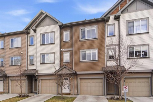 150 Copperpond Villas Se, Calgary, AB - Outdoor With Facade