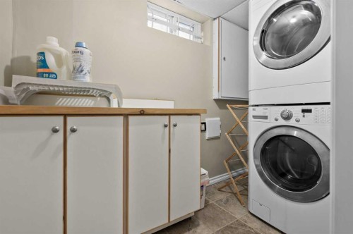 3816 Brighton Drive Nw, Calgary, AB - Indoor Photo Showing Laundry Room
