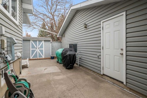 3816 Brighton Drive Nw, Calgary, AB - Outdoor With Exterior