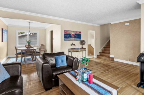3816 Brighton Drive Nw, Calgary, AB - Indoor Photo Showing Living Room
