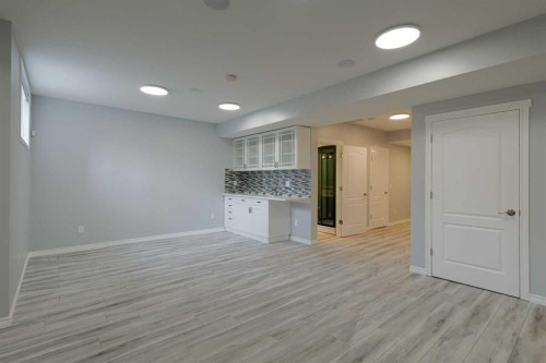 97 Aspenshire Drive Sw, Calgary, AB - Indoor Photo Showing Other Room