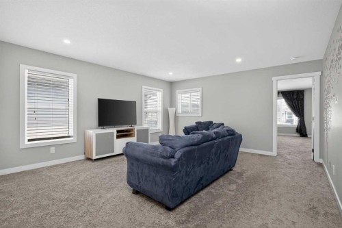 37 Evansfield Manor Nw, Calgary, AB - Indoor Photo Showing Other Room