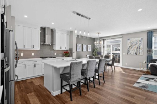 37 Evansfield Manor Nw, Calgary, AB - Indoor Photo Showing Kitchen With Upgraded Kitchen