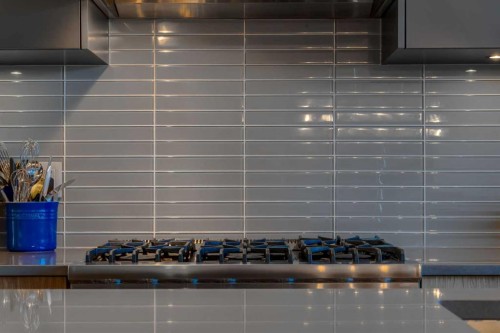 2138 28 Avenue Sw, Calgary, AB - Indoor Photo Showing Kitchen