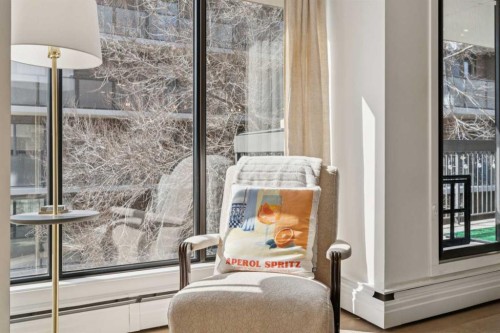 707-320 Meredith Road Ne, Calgary, AB - Indoor Photo Showing Other Room