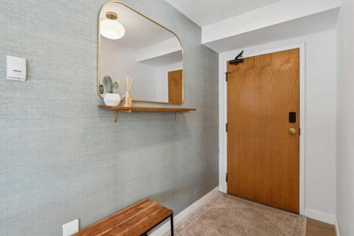707-320 Meredith Road Ne, Calgary, AB - Indoor Photo Showing Other Room