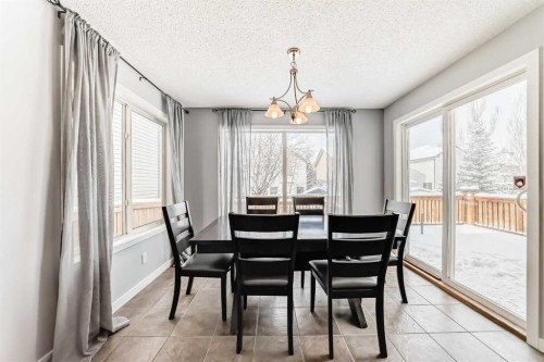 368 Cranfield Gardens Se, Calgary, AB - Indoor Photo Showing Dining Room