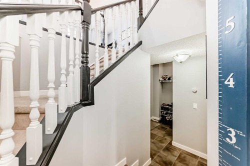 368 Cranfield Gardens Se, Calgary, AB - Indoor Photo Showing Other Room