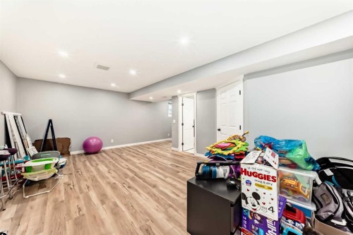 368 Cranfield Gardens Se, Calgary, AB - Indoor