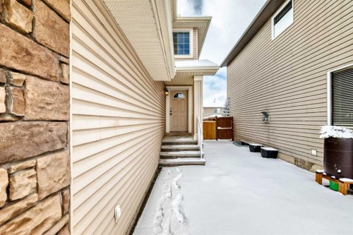 368 Cranfield Gardens Se, Calgary, AB - Outdoor