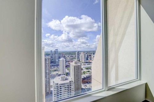 1609-930 6 Avenue Sw, Calgary, AB - Indoor Photo Showing Other Room