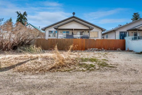 224B 5 Avenue, Strathmore, AB - Outdoor