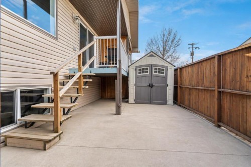 224B 5 Avenue, Strathmore, AB - Outdoor With Exterior