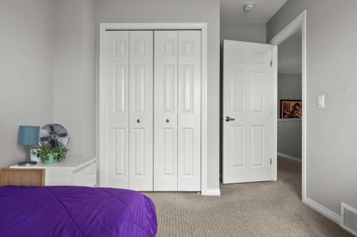 48 Walgrove Green Se, Calgary, AB - Indoor Photo Showing Bedroom