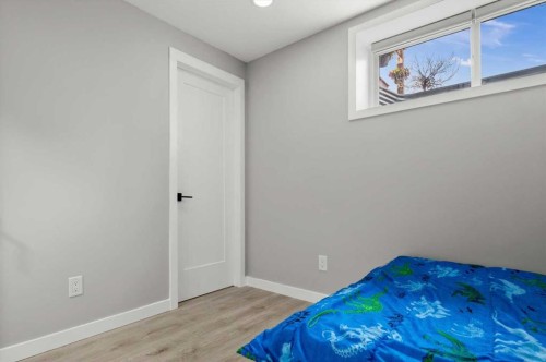 48 Walgrove Green Se, Calgary, AB - Indoor Photo Showing Bedroom