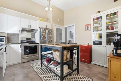 4539 Vandergrift Crescent Nw, Calgary, AB - Indoor Photo Showing Kitchen With Stainless Steel Kitchen