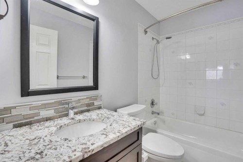 143 Country Hills View Nw, Calgary, AB - Indoor Photo Showing Bathroom
