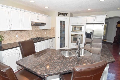 148 Scenic View Close Nw, Calgary, AB - Indoor Photo Showing Kitchen With Stainless Steel Kitchen With Double Sink With Upgraded Kitchen