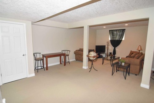 148 Scenic View Close Nw, Calgary, AB - Indoor Photo Showing Other Room