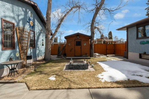 7304 35 Avenue Nw, Calgary, AB - Outdoor