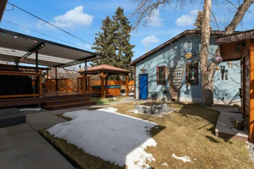 7304 35 Avenue Nw, Calgary, AB - Outdoor With Deck Patio Veranda
