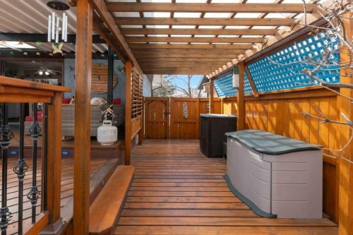 7304 35 Avenue Nw, Calgary, AB - Outdoor With Exterior