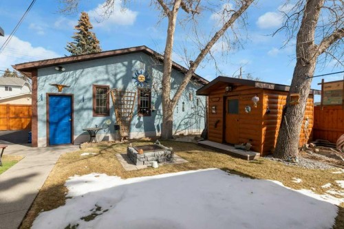 7304 35 Avenue Nw, Calgary, AB - Outdoor