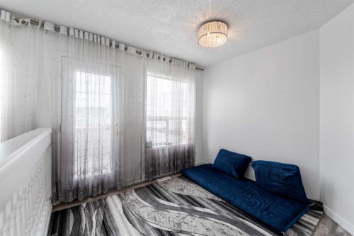 50 Taravista Gardens Ne, Calgary, AB - Indoor Photo Showing Bedroom