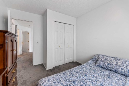50 Taravista Gardens Ne, Calgary, AB - Indoor Photo Showing Bedroom