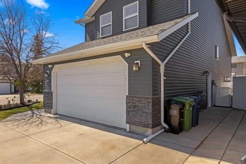 65 Canoe Circle Sw, Airdrie, AB - Outdoor With Exterior