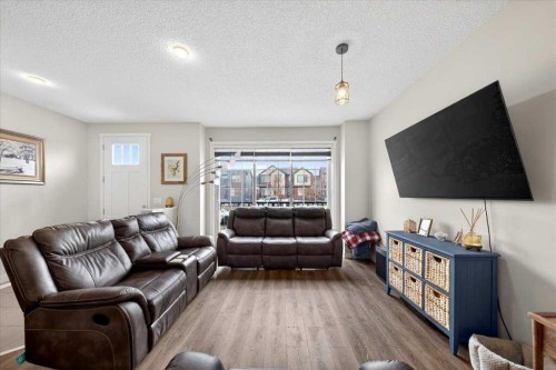 1325 Walden Drive Se, Calgary, AB - Indoor Photo Showing Living Room