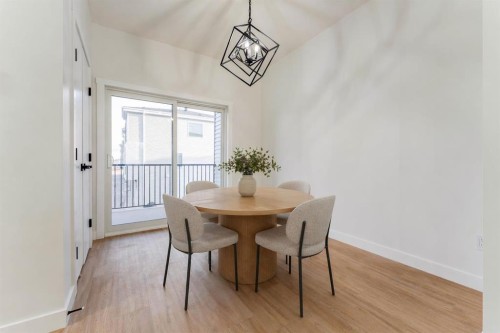4909 88 Avenue Ne, Calgary, AB - Indoor Photo Showing Dining Room