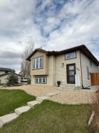 1004-13 Street SEHigh River, AB T1V 1L4