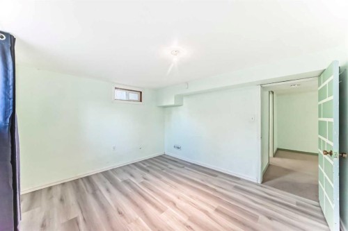1511 43 Street Se, Calgary, AB - Indoor Photo Showing Other Room