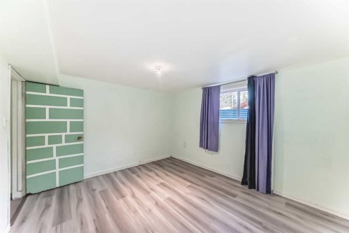 1511 43 Street Se, Calgary, AB - Indoor Photo Showing Other Room