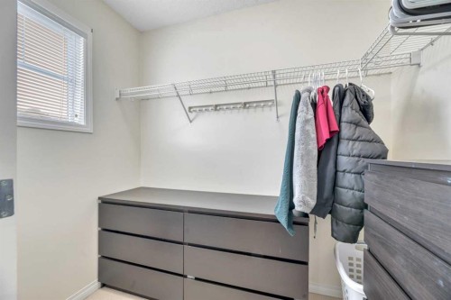 49 Everridge Gardens Sw, Calgary, AB - Indoor With Storage