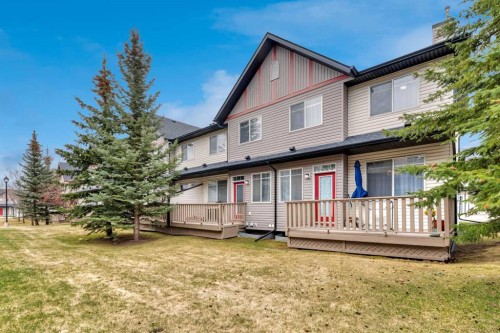 49 Everridge Gardens Sw, Calgary, AB - Outdoor With Deck Patio Veranda