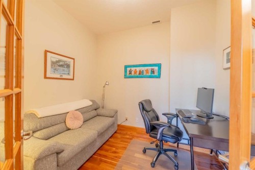 302-801 Benchlands Trail, Canmore, AB - Indoor Photo Showing Office