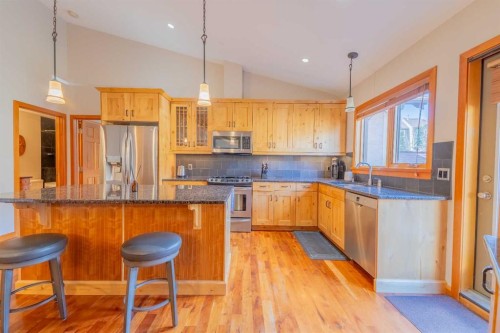 302-801 Benchlands Trail, Canmore, AB - Indoor Photo Showing Kitchen With Double Sink