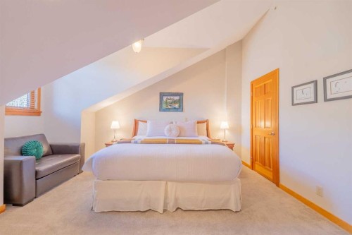 302-801 Benchlands Trail, Canmore, AB - Indoor Photo Showing Bedroom
