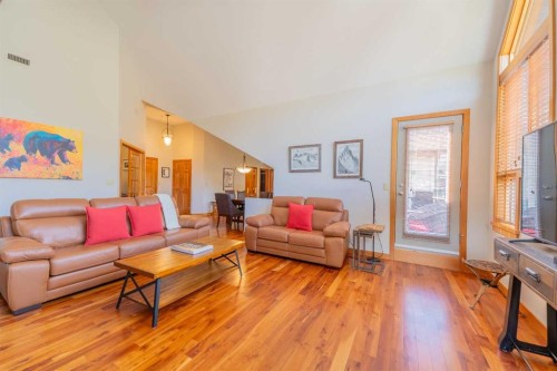 302-801 Benchlands Trail, Canmore, AB - Indoor Photo Showing Living Room