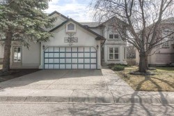 67 Harvest Lake Crescent NE Calgary, AB T3K 3Y7