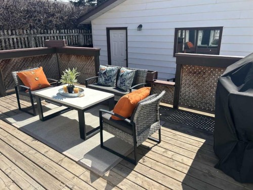 123 Franklin Drive Se, Calgary, AB - Outdoor With Deck Patio Veranda With Exterior