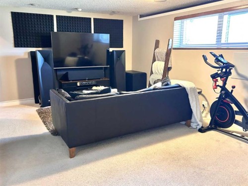 123 Franklin Drive Se, Calgary, AB - Indoor